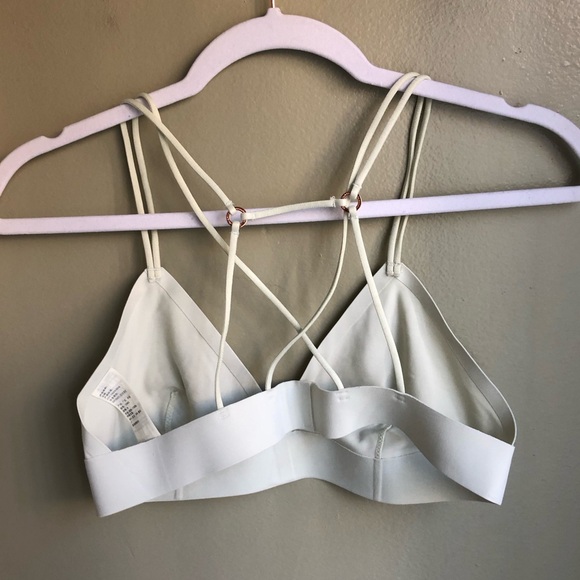 Abercrombie and Fitch Triangle Strappy Back Bralette Size: M - Picture 2 of 11